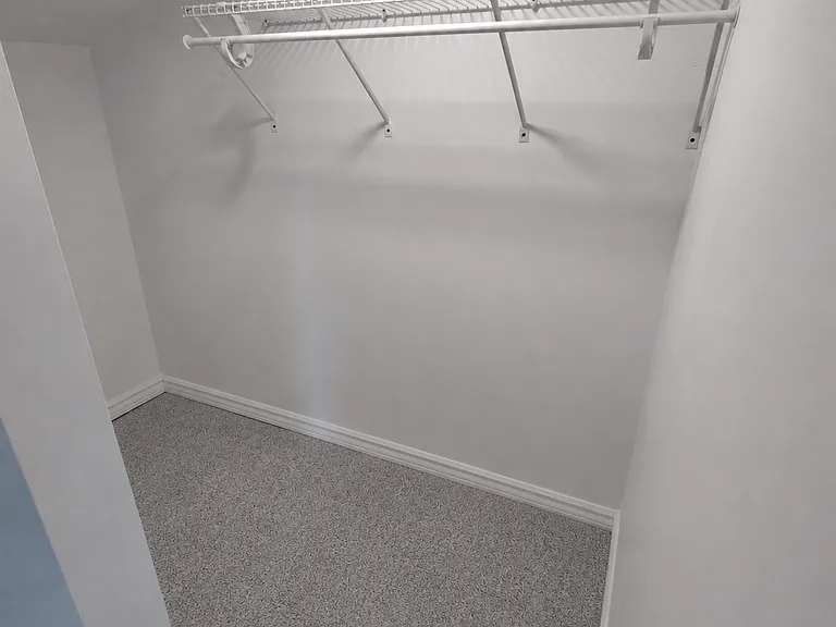 2133 River Dr — Photo 11