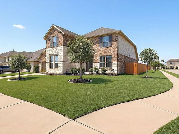 2nd image of 8502 Oceanmist Cove Dr