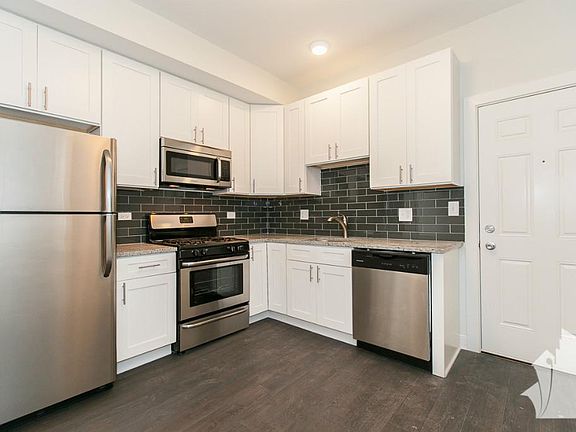 2nd image of 3121 N Southport Ave #2R