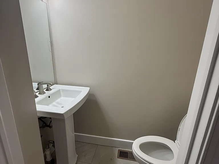 1916 W Girard Ave #1A — Photo 6