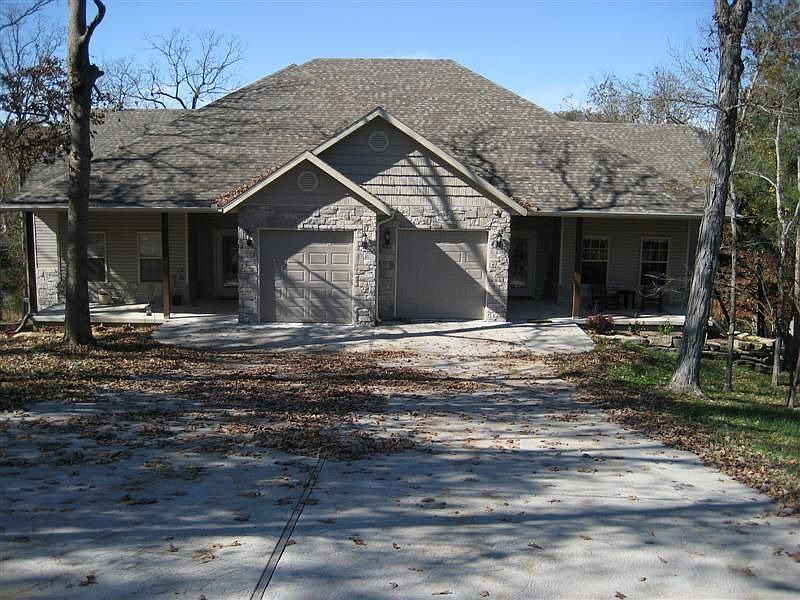 Beautiful wooded lakeview setting