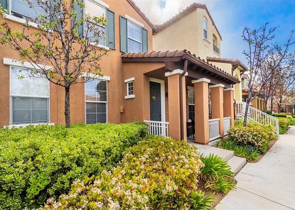 1st image of 28285 Canterbury Ct