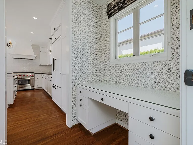 1243 Rossmoyne Ave — Photo 19