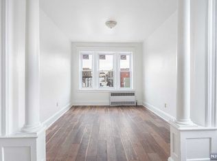 120 Dekalb Ave APT 13, Jersey City, NJ 07306