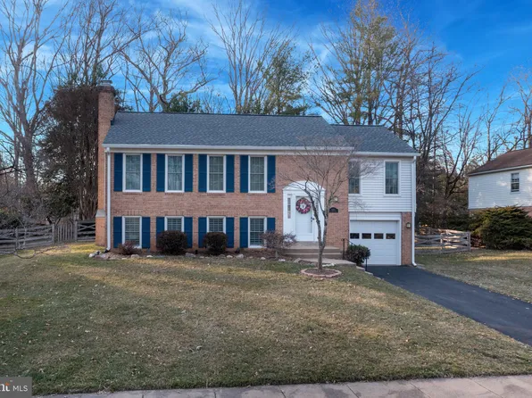 5304 New Church Ct, Fairfax, VA 22032