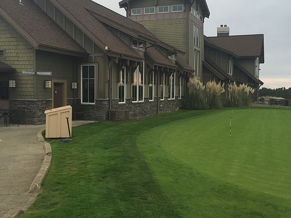 Sand Pines golf course