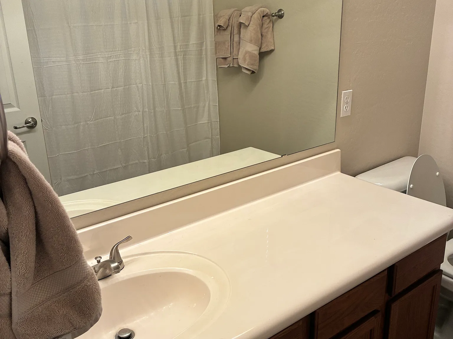 3 bed, 2.5 bath, 1558 sqft, $700 — Photo 4