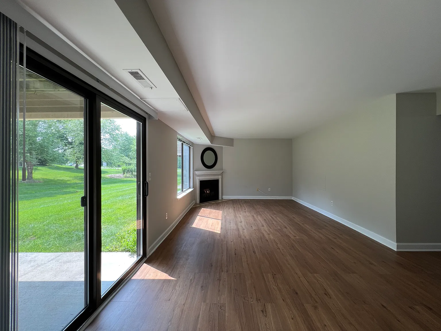 275 Briarcrest Dr — Photo 4