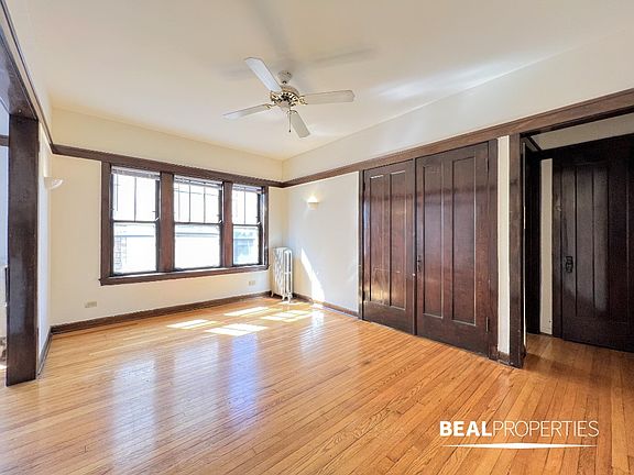 2nd image of 816 W Waveland Ave #81606
