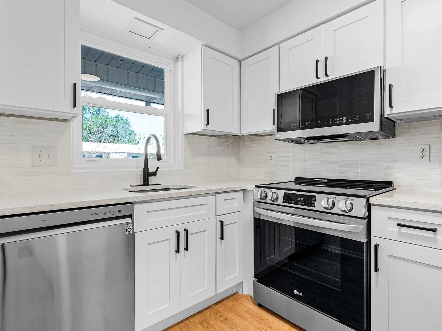 1 bed, 653 sqft, $1,600 — Photo 2