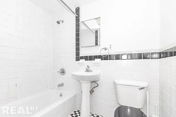 Rented by REAL New York | media 14