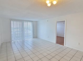 15600 NW 7th Ave APT 606, Miami, FL 33169