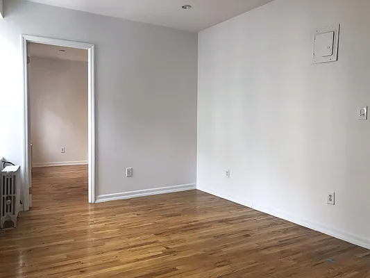Rented by Kahen Properties | media 7