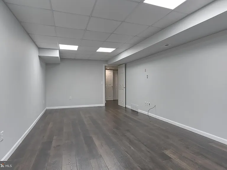 1127 Wicklow Ct — Photo 30
