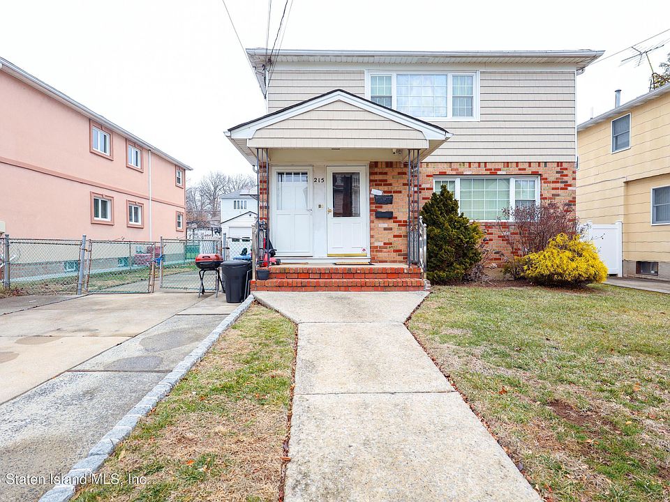 2nd image of 215 Atlantic Ave