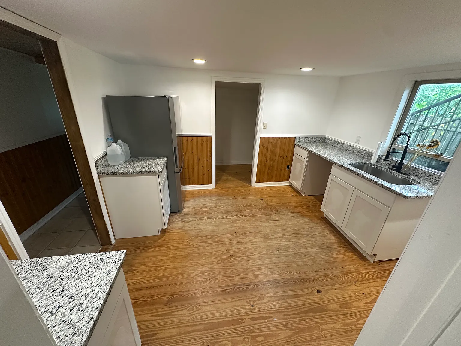 2 bed, 1125 sqft, $1,650 — Photo 2