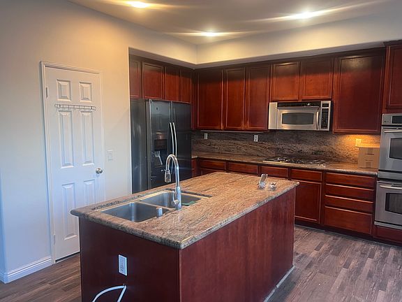 5th image of 12925 Orange Ct