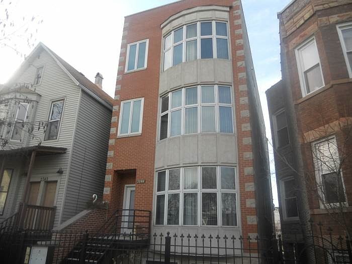 1st image of 2744 N Artesian Ave #2