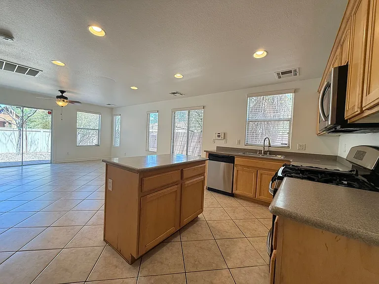 2696 Begonia Valley Ave — Photo 9