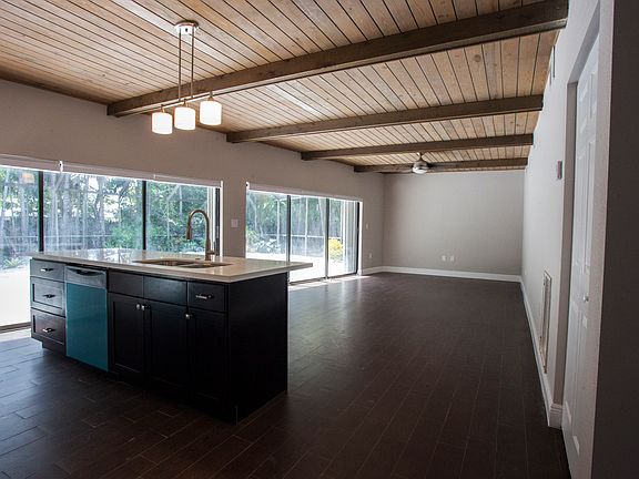 5th image of 9320 Nautilus Dr