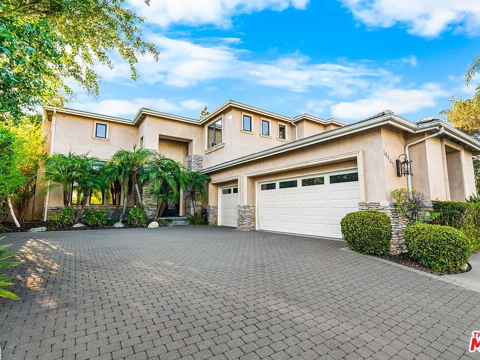 10445 Amberwood Ln