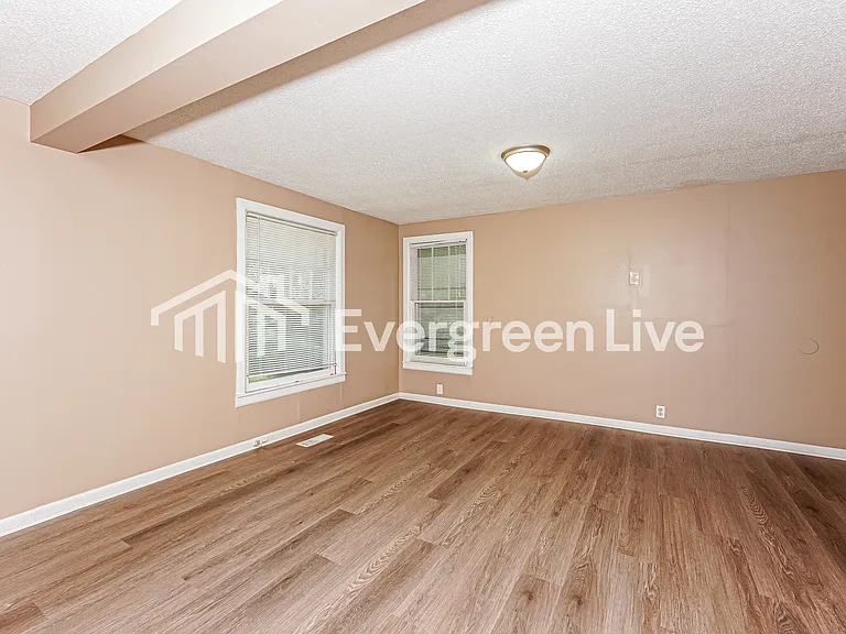 1832 Circlewood Dr — Photo 4
