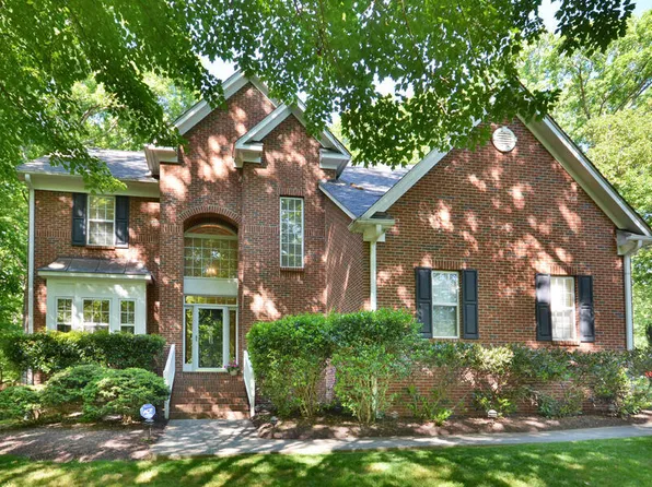 5 Burgess Ct, Hillsborough, NC 27278