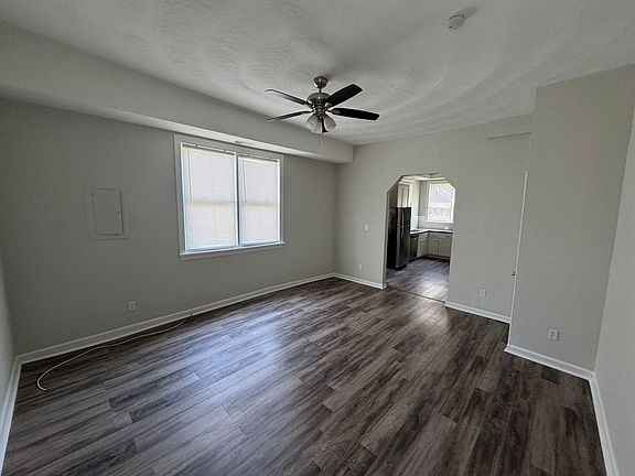 5th image of 619 South St #B
