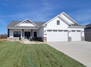 1438 Montauk Rd, Troy, IL 62294