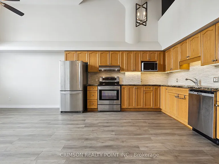 111 Grey St #105 — Photo 22