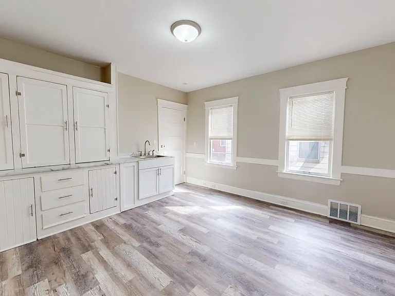 4420 Bush Ave — Photo 37