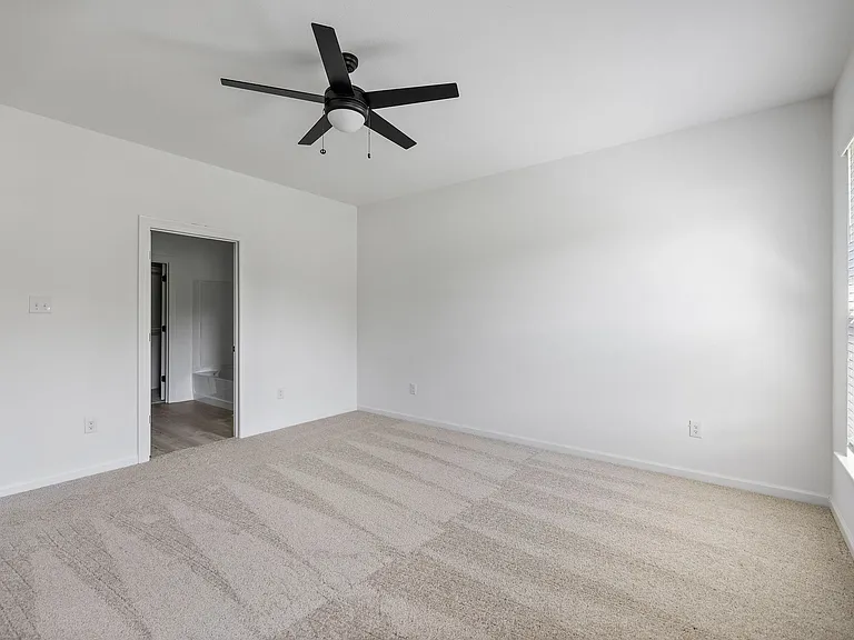 189 Southgate Dr — Photo 6
