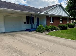 102 4th Ave NE, Clarion, IA 50525