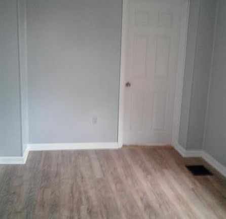 4th image of 100 Brightwood Ave