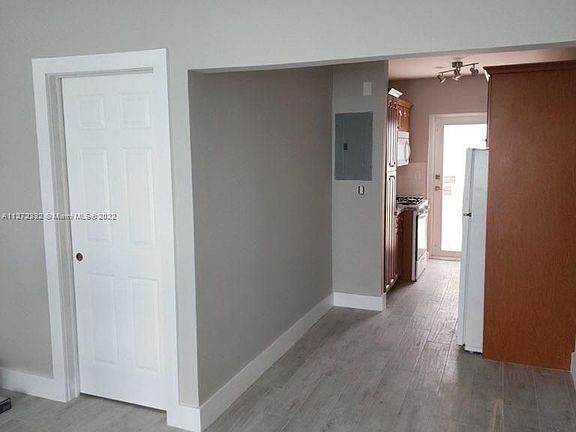 3rd image of 8035 Byron Ave APT 2