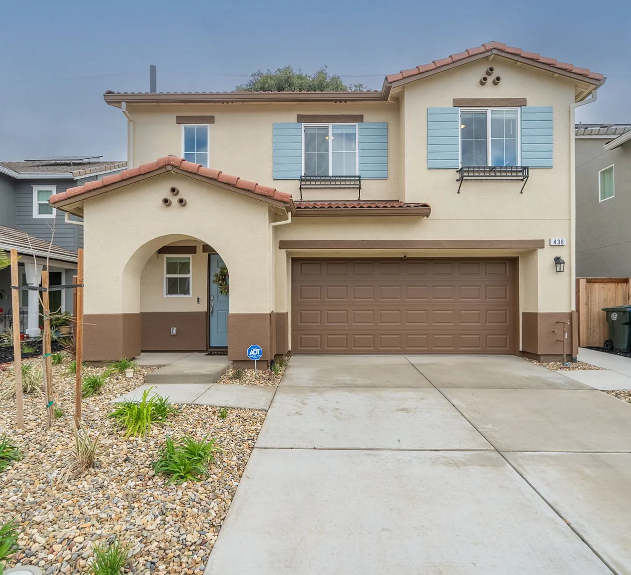 3 bed, 1576 sqft, $4,399 — Photo 1