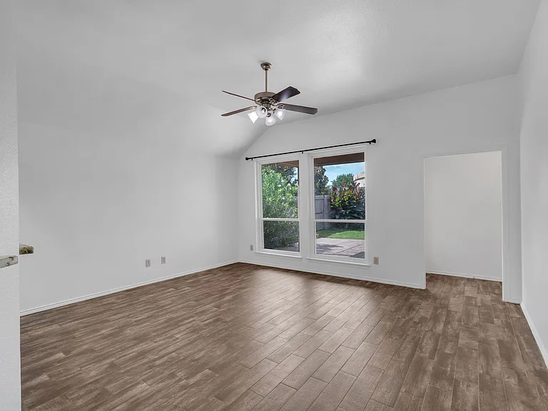 28223 Fantail Dr — Photo 7