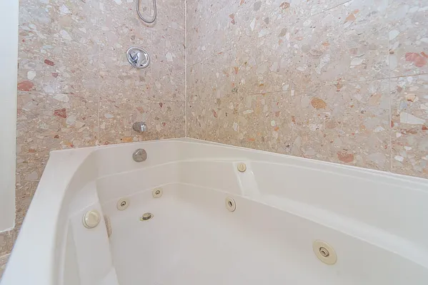 Rented by Voro NYC | media 18