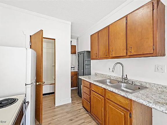 4th image of 315 E 156th St #2
