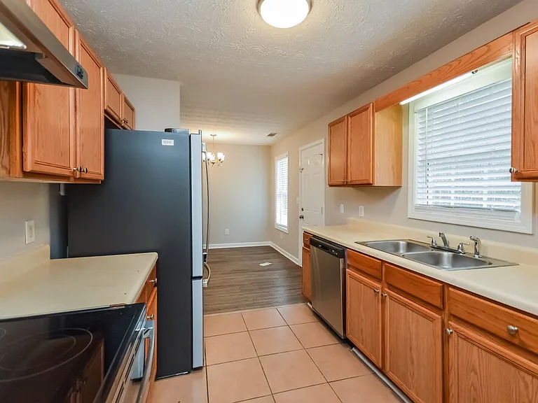 8224 Sterling Ln — Photo 8