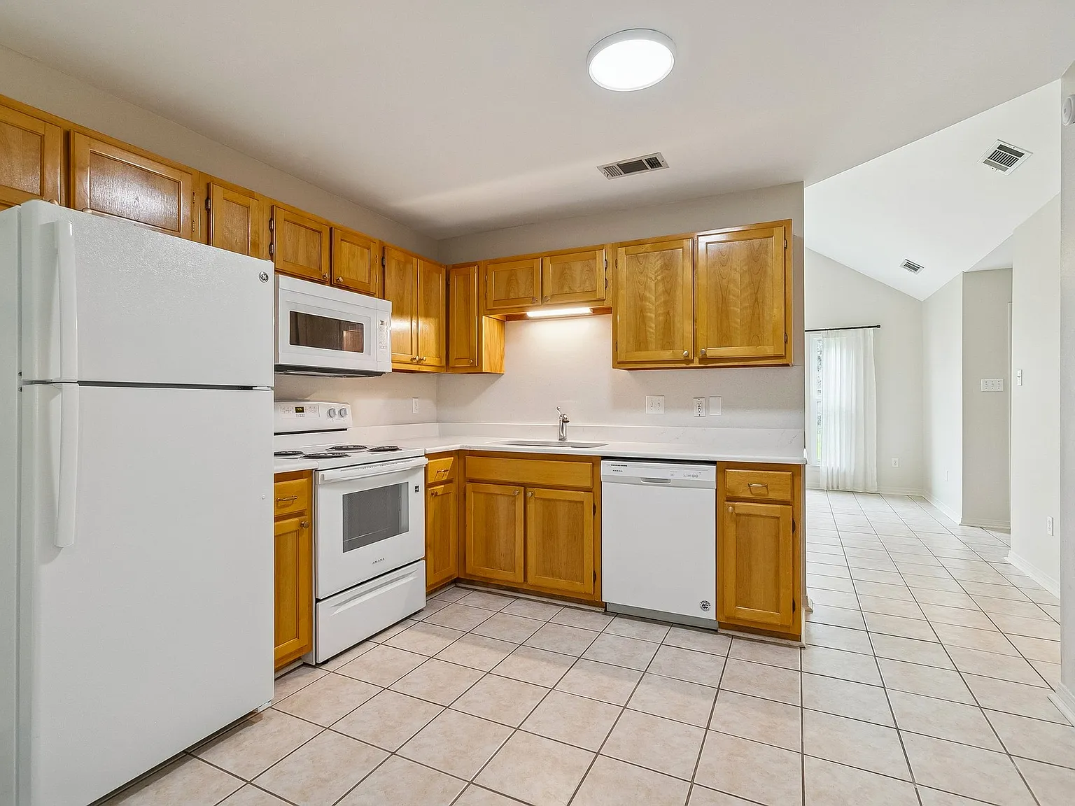 Pet Friendly 3 Bed, 2 Bath Home in Mandeville - $1800/mo and Available Immediately — Photo 4