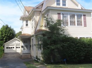 105-107 Twin Hills Dr, Syracuse, NY 13207