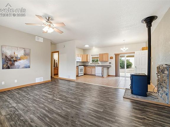 5th image of 1008 E Kirkwood Dr