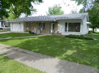 555 2nd St, Dawson, MN 56232