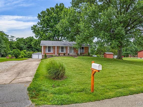 5th image of 1139 Vicksburg Dr