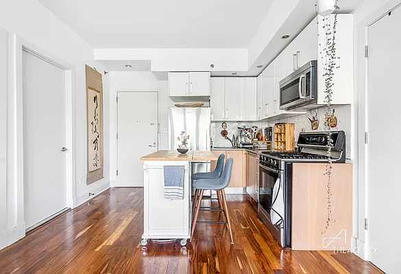 Rented by The Agency | media 4