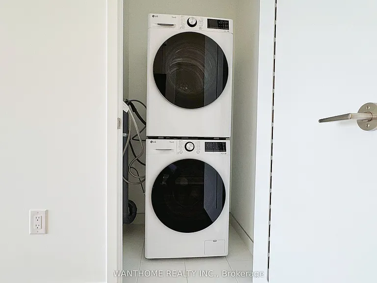 10 Oak St E #1602 — Photo 8