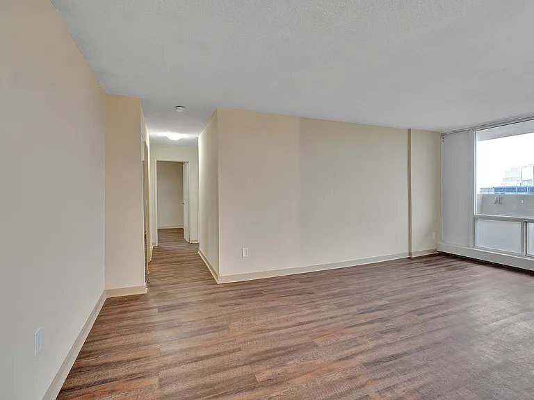 121 Agnes St — Photo 11