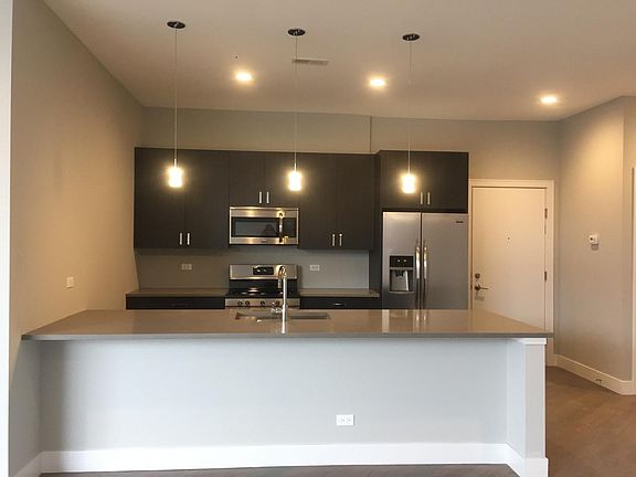 4th image of 2348 N Lister Ave