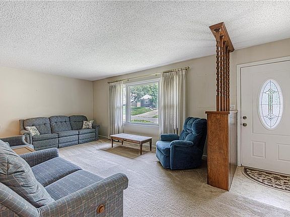 4th image of 4508 S Willis Ave
